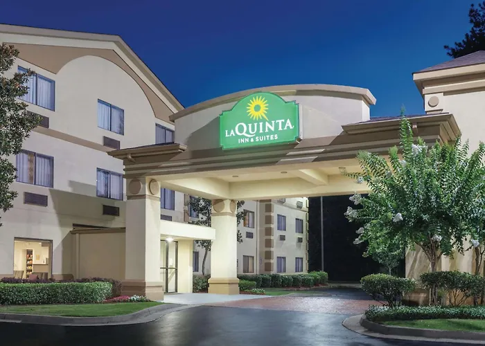 La Quinta By Wyndham Jackson Airport Hotel Pearl