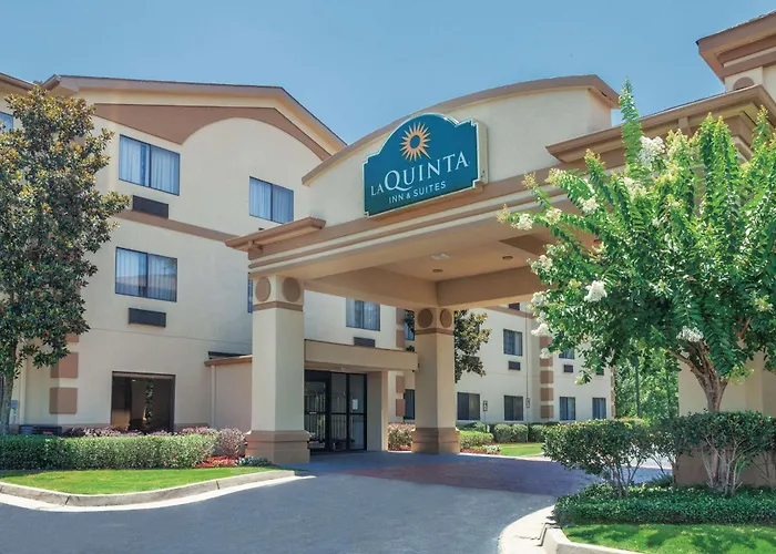 La Quinta By Wyndham Jackson Airport Hotel Pearl
